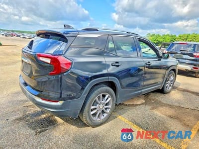 Trzecie zdjęcie samochodu z tyłu: 2022 GMC TERRAIN SLT VIN:3GKALPEV9NL159106 - miniatura