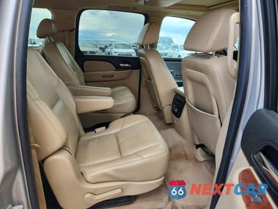 Zdjęcie 11 z 14 samochodu: 2007 CHEVROLET SUBURBAN K1500 VIN:1GNFK163X7J261370 - miniatura
