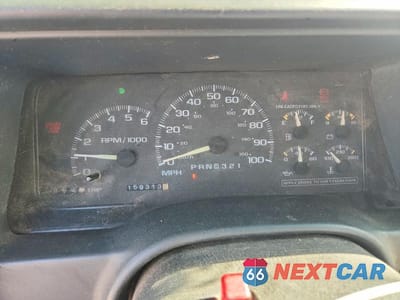 Zdjęcie 9 z 13 samochodu: 1997 CHEVROLET SUBURBAN C1500 VIN:1GNEC16R9VJ370719 - miniatura
