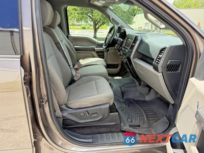 Piąte zdjęcie samochodu w środku: 2019 FORD F150 SUPERCREW VIN:1FTEW1E46KFD23975 - miniatura