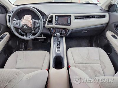 Zdjęcie 8 z 13 samochodu: 2022 HONDA HR-V LX VIN:3CZRU5H37NM723897 - miniatura