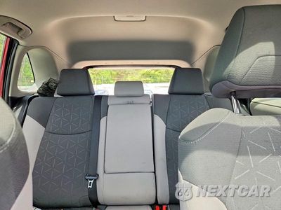 Zdjęcie 10 z 13 samochodu: 2025 TOYOTA RAV4 XLE VIN:2T3P1RFV2SW586895 - miniatura
