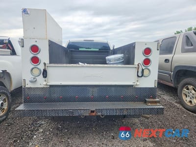 Zdjęcie 6 z 12 samochodu: 2001 CHEVROLET SILVERADO K2500 HEAVY DUTY VIN:1GCHK24UX1E123637 - miniatura