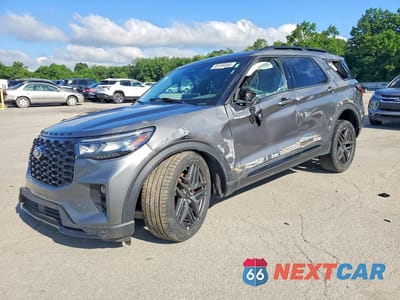 2025 FORD EXPLORER ST-LINE 1FMUK8KH7SGB66812 - główne zdjęcie licytacji z USA - miniatura