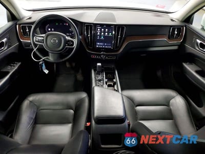 Zdjęcie 8 z 13 samochodu: 2023 VOLVO XC60 PLUS VIN:YV4L12RE1P1266018 - miniatura