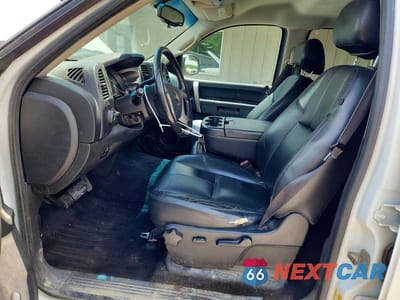 Zdjęcie 7 z 12 samochodu: 2013 CHEVROLET SILVERADO K1500 LT VIN:3GCPKSE77DG260598 - miniatura