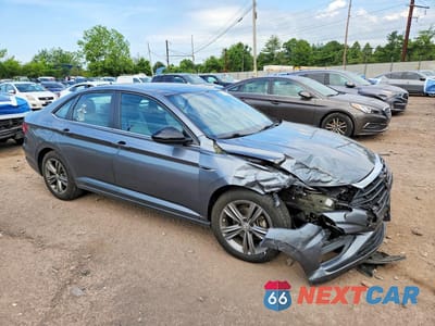Czwarte zdjęcie samochodu z boku: 2021 VOLKSWAGEN JETTA S VIN:3VWC57BU9MM030816 - miniatura