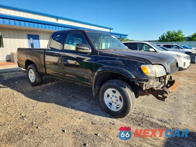 Czwarte zdjęcie samochodu z boku: 2000 TOYOTA TUNDRA SR5 VIN:5TBBT4417YS041107 - miniatura