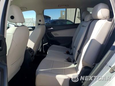 Zdjęcie 11 z 13 samochodu: 2018 VOLKSWAGEN TIGUAN VIN:3VV2B7AX3JM106742 - miniatura