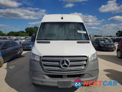 Piąte zdjęcie samochodu w środku: 2021 MERCEDES BENZ SPRINTER 2500 VIN:W1W40CHY5MT051788 - miniatura