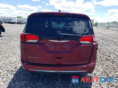 Zdjęcie 6 z 13 samochodu: 2017 CHRYSLER PACIFICA TOURING L VIN:2C4RC1BG8HR621650 - miniatura