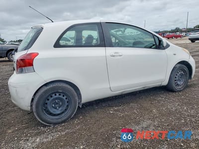 Trzecie zdjęcie samochodu z tyłu: 2011 TOYOTA YARIS BASE VIN:JTDJT4K37B5334994 - miniatura