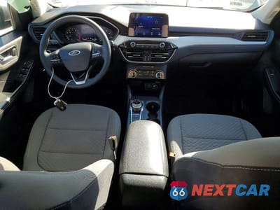 Zdjęcie 8 z 13 samochodu: 2021 FORD ESCAPE SE VIN:1FMCU0G68MUA03525 - miniatura