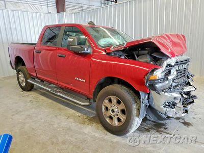 Czwarte zdjęcie samochodu z boku: 2026 RAM 2500 BIG HORN VIN:3C6UR5DJ0TG200066 - miniatura