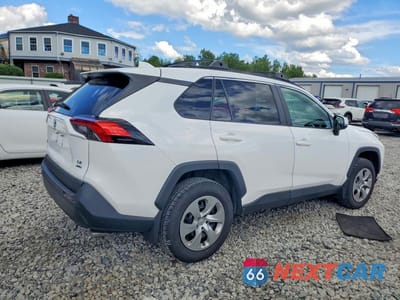 Trzecie zdjęcie samochodu z tyłu: 2021 TOYOTA RAV4 LE VIN:2T3G1RFV2MC160533 - miniatura