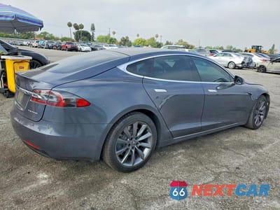 Trzecie zdjęcie samochodu z tyłu: 2020 TESLA MODEL S VIN:5YJSA1E24LF361632 - miniatura