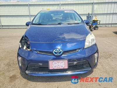 Piąte zdjęcie samochodu w środku: 2014 TOYOTA PRIUS FOUR VIN:JTDKN3DU9E0387857 - miniatura