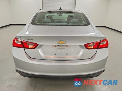 Zdjęcie 6 z 12 samochodu: 2017 CHEVROLET MALIBU LS VIN:1G1ZC5ST6HF125508 - miniatura