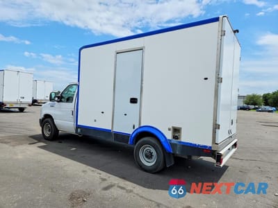 Drugie zdjęcie samochodu z przodu: 2023 FORD E350 REFRIGERATED BOX TRUCK VIN:1FDWE3FK5PDD09743 - miniatura