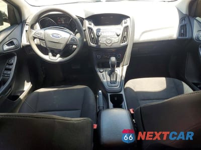 Zdjęcie 8 z 12 samochodu: 2018 FORD FOCUS SE VIN:1FADP3K21JL282846 - miniatura