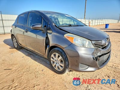 Czwarte zdjęcie samochodu z boku: 2013 TOYOTA YARIS 5-DOOR LE VIN:JTDKTUD33DD542915 - miniatura