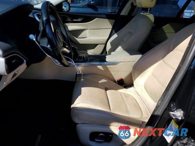 Zdjęcie 7 z 12 samochodu: 2020 JAGUAR XE S VIN:SAJAE4FX8LCP63440 - miniatura
