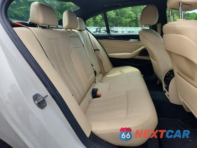 Zdjęcie 10 z 12 samochodu: 2022 BMW 530 I VIN:WBA53BH06NCL01985 - miniatura