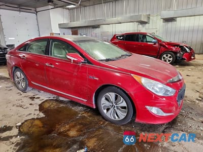 Czwarte zdjęcie samochodu z boku: 2013 HYUNDAI SONATA HYBRID VIN:KMHEC4A45DA066769 - miniatura