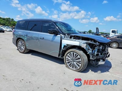 Czwarte zdjęcie samochodu z boku: 2025 INFINITI QX80 SENSORY VIN:JN8AZ3DBXS9400349 - miniatura