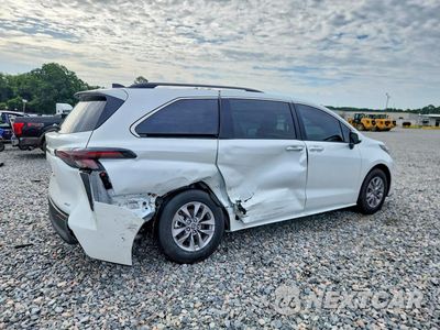 Trzecie zdjęcie samochodu z tyłu: 2026 TOYOTA SIENNA XLE 8-PASSENGER VIN:5TDYRKEC1TS325720 - miniatura