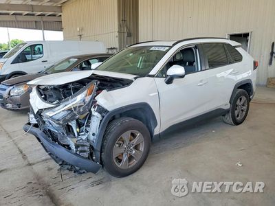 2023 TOYOTA RAV4 HYBRID XLE JTMRWRFV2PD191050 - główne zdjęcie licytacji z USA - miniatura