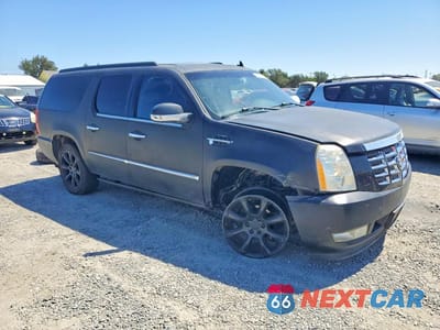 Czwarte zdjęcie samochodu z boku: 2007 CADILLAC ESCALADE ESV VIN:1GYFK668X7R362244 - miniatura