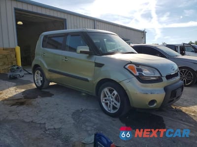 Czwarte zdjęcie samochodu z boku: 2011 KIA SOUL + VIN:KNDJT2A21B7219342 - miniatura
