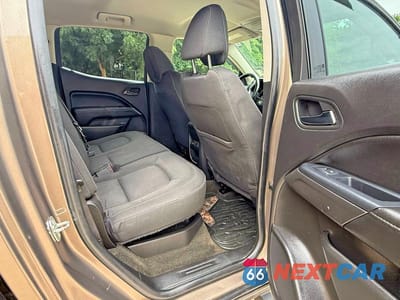 Zdjęcie 6 z 10 samochodu: 2016 GMC CANYON SLE VIN:1GTG5CE39G1115172 - miniatura