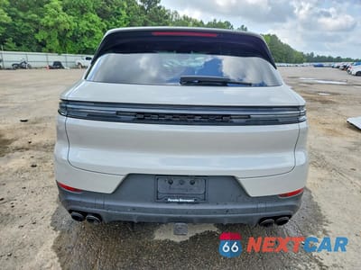 Zdjęcie 6 z 14 samochodu: 2025 PORSCHE CAYENNE VIN:WP1AA2AY7SDA07040 - miniatura
