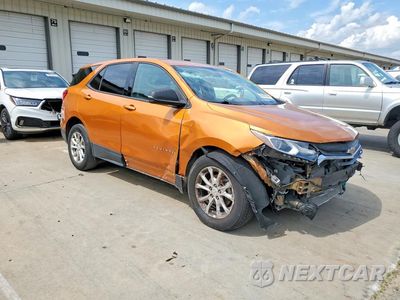 Czwarte zdjęcie samochodu z boku: 2019 CHEVROLET EQUINOX LS VIN:2GNAXHEV1K6195420 - miniatura