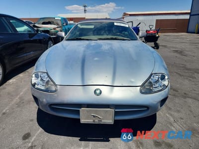 Piąte zdjęcie samochodu w środku: 1997 JAGUAR XK8 VIN:SAJGX2748VC015741 - miniatura