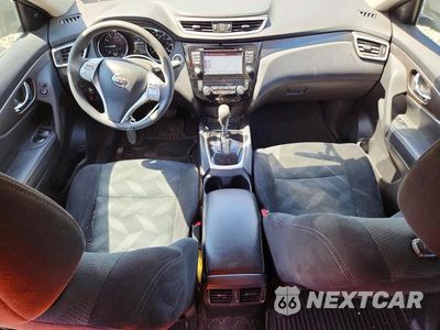 Zdjęcie 8 z 13 samochodu: 2015 NISSAN ROGUE SV VIN:5N1AT2MV7FC923396 - miniatura