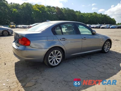 Trzecie zdjęcie samochodu z tyłu: 2011 BMW 328 XI VIN:WBAPK7G56BNN86919 - miniatura