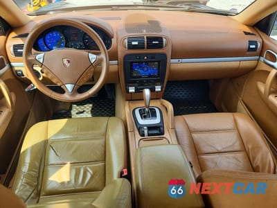Zdjęcie 8 z 12 samochodu: 2005 PORSCHE CAYENNE VIN:WP1AA29P75LA21591 - miniatura