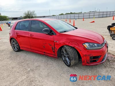 Czwarte zdjęcie samochodu z boku: 2017 VOLKSWAGEN GOLF R VIN:WVWVF7AU1HW124835 - miniatura