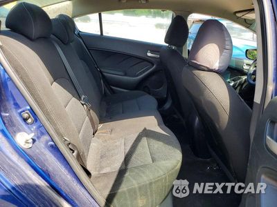 Zdjęcie 10 z 12 samochodu: 2018 KIA FORTE LX VIN:3KPFK4A74JE213081 - miniatura