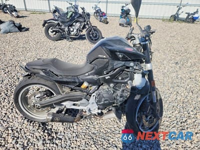 2021 BMW F 900 R WB10K1307M6E75031 - główne zdjęcie licytacji z USA - miniatura