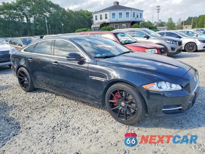 Czwarte zdjęcie samochodu z boku: 2012 JAGUAR XJ SUPERCHARGED VIN:SAJWA1GEXCMV28416 - miniatura