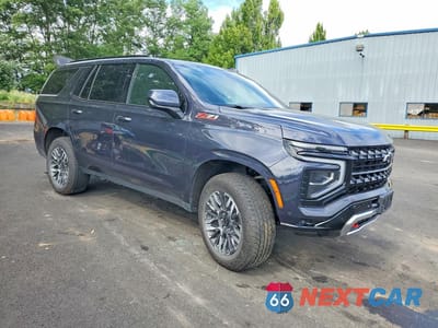 Czwarte zdjęcie samochodu z boku: 2025 CHEVROLET TAHOE K1500 Z71 VIN:1GNS6PRD0SR223425 - miniatura