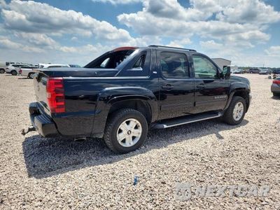 Trzecie zdjęcie samochodu z tyłu: 2011 CHEVROLET AVALANCHE LT VIN:3GNTKFE32BG331195 - miniatura