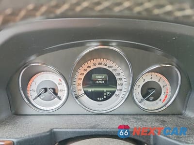 Zdjęcie 9 z 13 samochodu: 2013 MERCEDES-BENZ GLK 350 VIN:WDCGG5HB4DG054485 - miniatura
