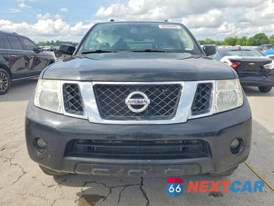 Piąte zdjęcie samochodu w środku: 2012 NISSAN PATHFINDER S VIN:5N1AR1NN1CC619001 - miniatura