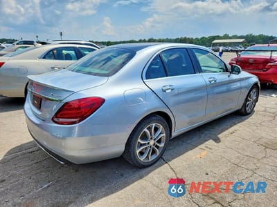 Trzecie zdjęcie samochodu z tyłu: 2015 MERCEDES-BENZ C 300 4MATIC VIN:55SWF4KB9FU063329 - miniatura