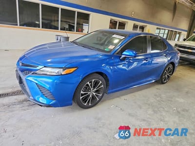 2018 TOYOTA CAMRY SE 4T1B11HKXJU022398 - główne zdjęcie licytacji z USA - miniatura